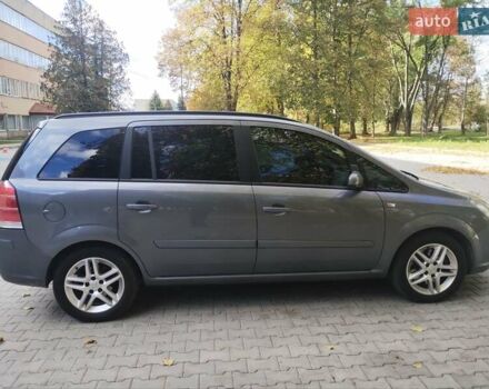 Серый Опель Зафира, объемом двигателя 2.2 л и пробегом 280 тыс. км за 4999 $, фото 5 на Automoto.ua
