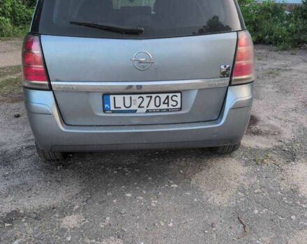 Серый Опель Зафира, объемом двигателя 1.9 л и пробегом 372 тыс. км за 2800 $, фото 4 на Automoto.ua