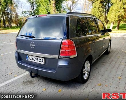 Серый Опель Зафира, объемом двигателя 2.2 л и пробегом 279 тыс. км за 6000 $, фото 4 на Automoto.ua