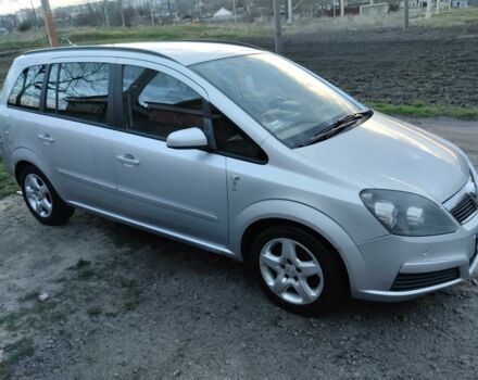 Серый Опель Зафира, объемом двигателя 1.9 л и пробегом 240 тыс. км за 5400 $, фото 5 на Automoto.ua