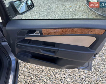 Серый Опель Зафира, объемом двигателя 2.2 л и пробегом 285 тыс. км за 4200 $, фото 21 на Automoto.ua