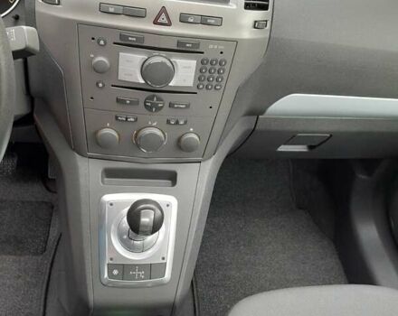 Серый Опель Зафира, объемом двигателя 1.8 л и пробегом 188 тыс. км за 6350 $, фото 16 на Automoto.ua