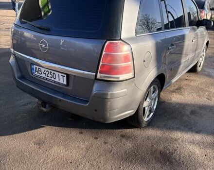 Серый Опель Зафира, объемом двигателя 1.8 л и пробегом 290 тыс. км за 5800 $, фото 4 на Automoto.ua