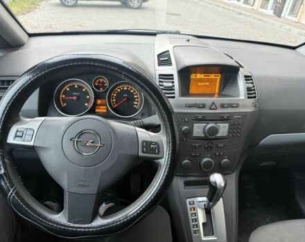 Серый Опель Зафира, объемом двигателя 1.9 л и пробегом 330 тыс. км за 2750 $, фото 5 на Automoto.ua