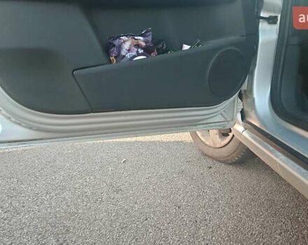 Серый Опель Зафира, объемом двигателя 1.9 л и пробегом 299 тыс. км за 6000 $, фото 13 на Automoto.ua