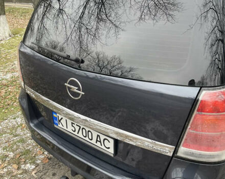 Серый Опель Зафира, объемом двигателя 2.2 л и пробегом 215 тыс. км за 8200 $, фото 19 на Automoto.ua