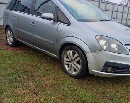 Серый Опель Зафира, объемом двигателя 1.9 л и пробегом 340 тыс. км за 2299 $, фото 1 на Automoto.ua