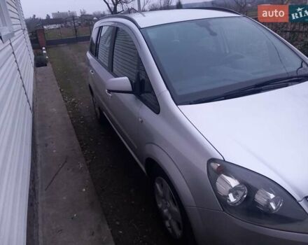 Сірий Опель Зафіра, об'ємом двигуна 1.6 л та пробігом 242 тис. км за 5500 $, фото 2 на Automoto.ua