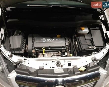 Серый Опель Зафира, объемом двигателя 1.8 л и пробегом 188 тыс. км за 6350 $, фото 2 на Automoto.ua