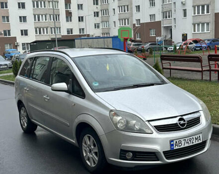 Серый Опель Зафира, объемом двигателя 1.8 л и пробегом 255 тыс. км за 5199 $, фото 48 на Automoto.ua