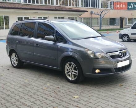 Серый Опель Зафира, объемом двигателя 2.2 л и пробегом 280 тыс. км за 4999 $, фото 1 на Automoto.ua