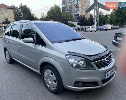 Серый Опель Зафира, объемом двигателя 1.9 л и пробегом 284 тыс. км за 6500 $, фото 7 на Automoto.ua