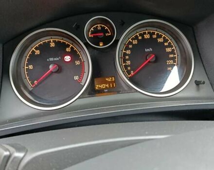 Серый Опель Зафира, объемом двигателя 1.9 л и пробегом 240 тыс. км за 5950 $, фото 10 на Automoto.ua