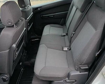 Серый Опель Зафира, объемом двигателя 1.9 л и пробегом 240 тыс. км за 5950 $, фото 12 на Automoto.ua