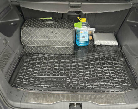 Серый Опель Зафира, объемом двигателя 2.2 л и пробегом 215 тыс. км за 8200 $, фото 21 на Automoto.ua