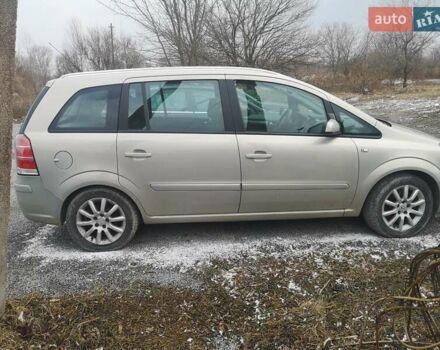 Серый Опель Зафира, объемом двигателя 2.2 л и пробегом 177 тыс. км за 7000 $, фото 10 на Automoto.ua