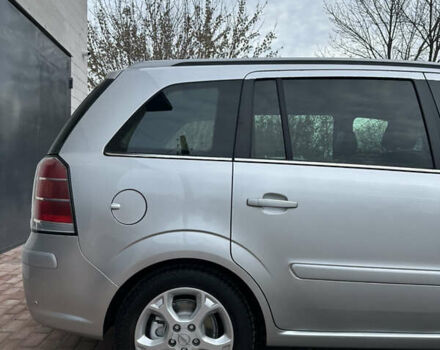 Серый Опель Зафира, объемом двигателя 1.8 л и пробегом 197 тыс. км за 5999 $, фото 35 на Automoto.ua