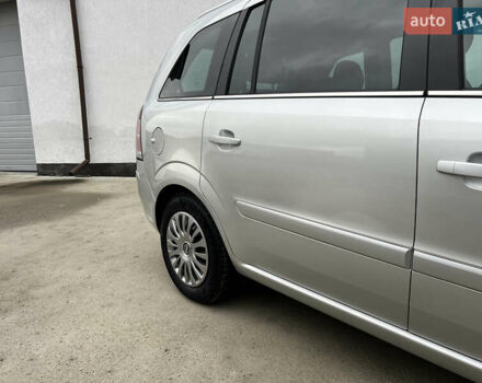 Серый Опель Зафира, объемом двигателя 1.8 л и пробегом 232 тыс. км за 6300 $, фото 21 на Automoto.ua