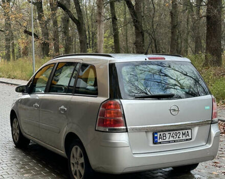 Серый Опель Зафира, объемом двигателя 1.8 л и пробегом 255 тыс. км за 5199 $, фото 13 на Automoto.ua