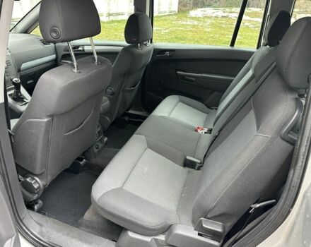 Серый Опель Зафира, объемом двигателя 1.8 л и пробегом 280 тыс. км за 3500 $, фото 7 на Automoto.ua