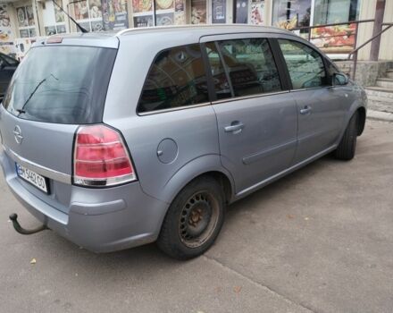 Серый Опель Зафира, объемом двигателя 1.6 л и пробегом 260 тыс. км за 4400 $, фото 2 на Automoto.ua