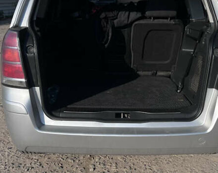 Серый Опель Зафира, объемом двигателя 1.6 л и пробегом 250 тыс. км за 6500 $, фото 5 на Automoto.ua