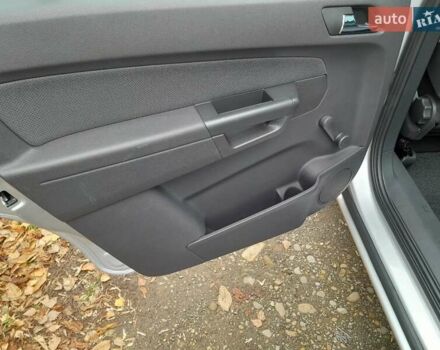 Серый Опель Зафира, объемом двигателя 1.8 л и пробегом 188 тыс. км за 6350 $, фото 25 на Automoto.ua