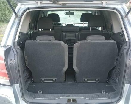 Серый Опель Зафира, объемом двигателя 1.9 л и пробегом 277 тыс. км за 5700 $, фото 5 на Automoto.ua