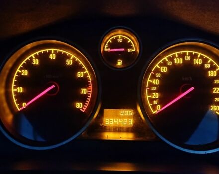 Серый Опель Зафира, объемом двигателя 1.8 л и пробегом 395 тыс. км за 4200 $, фото 5 на Automoto.ua