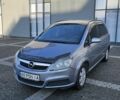 Серый Опель Зафира, объемом двигателя 1.6 л и пробегом 287 тыс. км за 4500 $, фото 1 на Automoto.ua