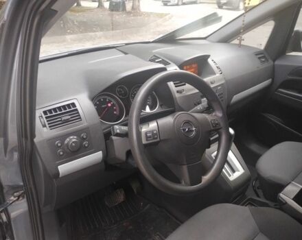 Серый Опель Зафира, объемом двигателя 2.2 л и пробегом 280 тыс. км за 5700 $, фото 13 на Automoto.ua