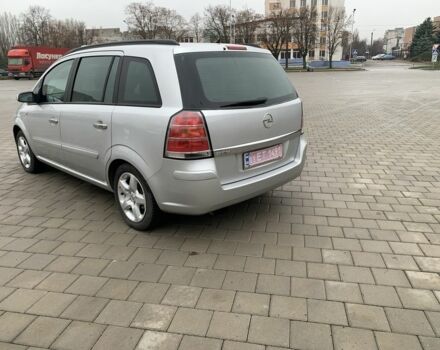 Серый Опель Зафира, объемом двигателя 1.6 л и пробегом 210 тыс. км за 5500 $, фото 6 на Automoto.ua