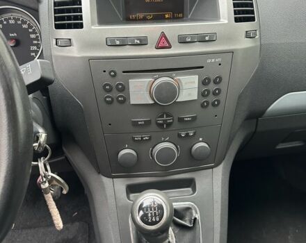 Серый Опель Зафира, объемом двигателя 1.9 л и пробегом 280 тыс. км за 3250 $, фото 22 на Automoto.ua