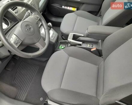 Серый Опель Зафира, объемом двигателя 1.8 л и пробегом 188 тыс. км за 6350 $, фото 10 на Automoto.ua