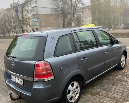 Серый Опель Зафира, объемом двигателя 1.6 л и пробегом 250 тыс. км за 2900 $, фото 3 на Automoto.ua