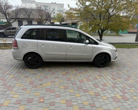 Серый Опель Зафира, объемом двигателя 1.9 л и пробегом 330 тыс. км за 2750 $, фото 3 на Automoto.ua