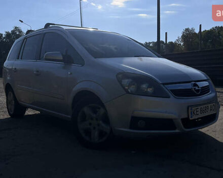 Серый Опель Зафира, объемом двигателя 1.6 л и пробегом 250 тыс. км за 6500 $, фото 2 на Automoto.ua