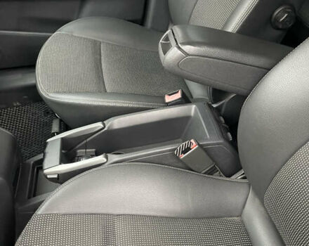 Серый Опель Зафира, объемом двигателя 2.2 л и пробегом 215 тыс. км за 8200 $, фото 35 на Automoto.ua