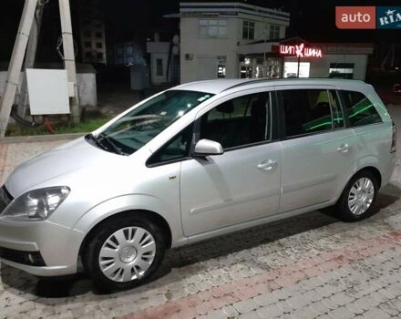 Серый Опель Зафира, объемом двигателя 1.8 л и пробегом 188 тыс. км за 6350 $, фото 5 на Automoto.ua