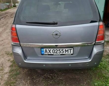 Серый Опель Зафира, объемом двигателя 1.6 л и пробегом 170 тыс. км за 5600 $, фото 6 на Automoto.ua