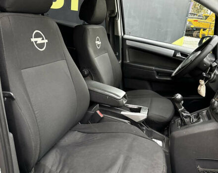 Серый Опель Зафира, объемом двигателя 1.6 л и пробегом 342 тыс. км за 6500 $, фото 12 на Automoto.ua