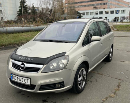 Сірий Опель Зафіра, об'ємом двигуна 1.8 л та пробігом 380 тис. км за 4800 $, фото 4 на Automoto.ua