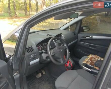 Серый Опель Зафира, объемом двигателя 2.2 л и пробегом 280 тыс. км за 4999 $, фото 19 на Automoto.ua