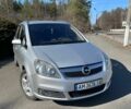 Серый Опель Зафира, объемом двигателя 1.8 л и пробегом 365 тыс. км за 4700 $, фото 1 на Automoto.ua