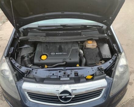 Серый Опель Зафира, объемом двигателя 1.9 л и пробегом 345 тыс. км за 2400 $, фото 7 на Automoto.ua