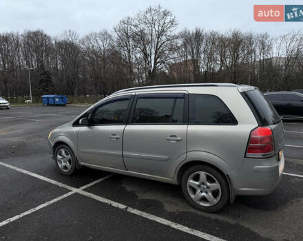 Сірий Опель Зафіра, об'ємом двигуна 1.8 л та пробігом 205 тис. км за 5800 $, фото 4 на Automoto.ua