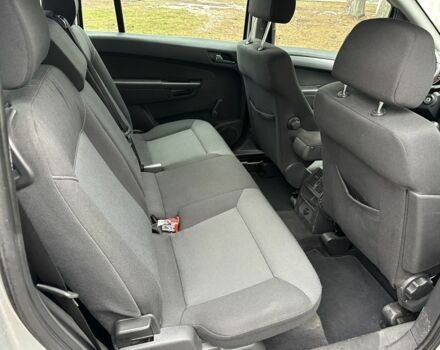 Серый Опель Зафира, объемом двигателя 1.8 л и пробегом 280 тыс. км за 3500 $, фото 6 на Automoto.ua