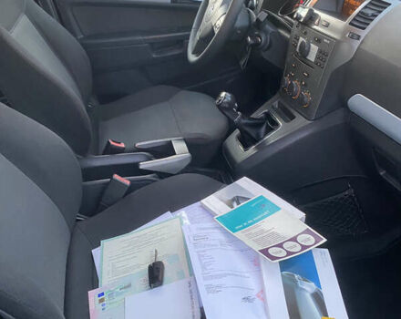 Серый Опель Зафира, объемом двигателя 1.8 л и пробегом 217 тыс. км за 5600 $, фото 31 на Automoto.ua