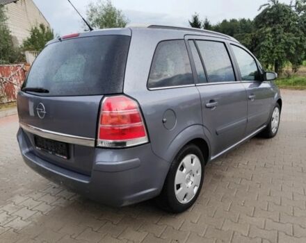 Серый Опель Зафира, объемом двигателя 2.2 л и пробегом 270 тыс. км за 4999 $, фото 1 на Automoto.ua