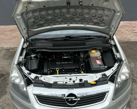 Серый Опель Зафира, объемом двигателя 1.8 л и пробегом 197 тыс. км за 5999 $, фото 28 на Automoto.ua